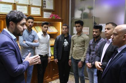 أساتذة وطلاب كلية الهندسة جامعة الكوفة في رحاب مكتبة الروضة الحيدرية ‏