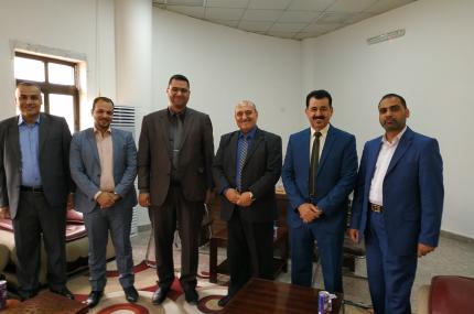 مكتبة الروضة الحيدرية تفتح باب التعاون مع جامعة البصرة في مجال تصوير وارشفة الرسائل والاطاريح الجامعية القديمة 