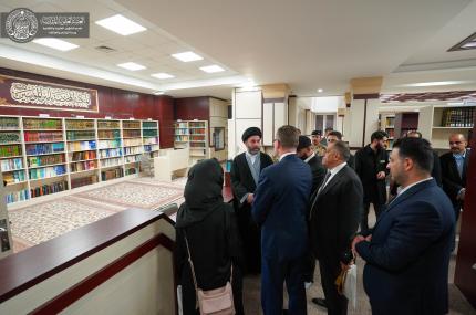 وفد فريق تعزيز المسائلة عن جرائم (داعش) يزور مكتبة الروضة الحيدرية في العتبة العلوية المقدسة