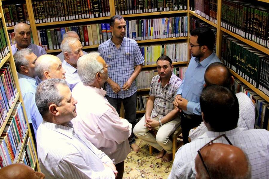 تربوي وتدريسي مدينة الكوت مركز محافظة واسط في رحاب مكتبة الروضة الحيدرية 