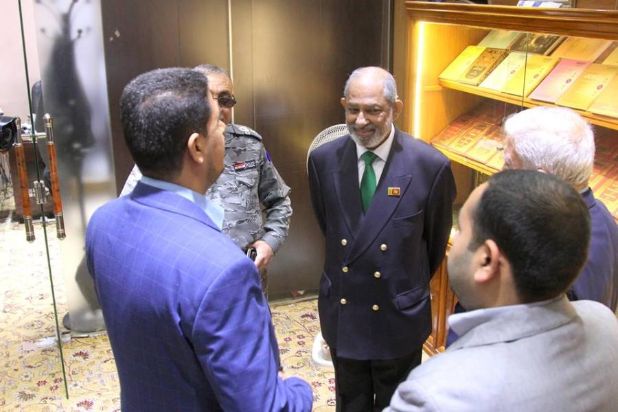 سفير جمهورية سريلانكا اللواء نيرانجان اسوكا راناسنغها في ضيافة مكتبة الروضة الحيدرية 