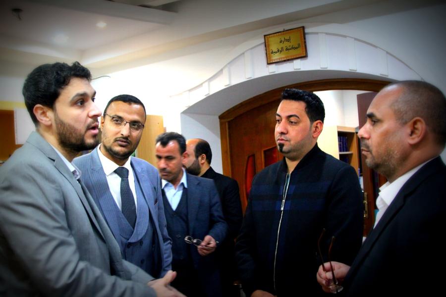 تربية وتدريسي كربلاء المقدسة في زيارة مكتبة الروضة الحيدرية 