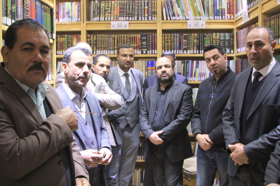 تربية وتدريسي كربلاء المقدسة في زيارة مكتبة الروضة الحيدرية 
