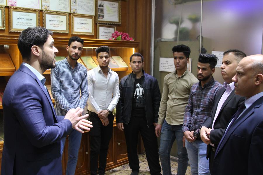 أساتذة وطلاب كلية الهندسة جامعة الكوفة في رحاب مكتبة الروضة الحيدرية ‏