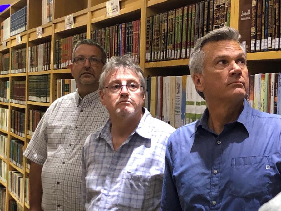 الوفد الكندي في ضيافة مكتبة الروضة الحيدرية