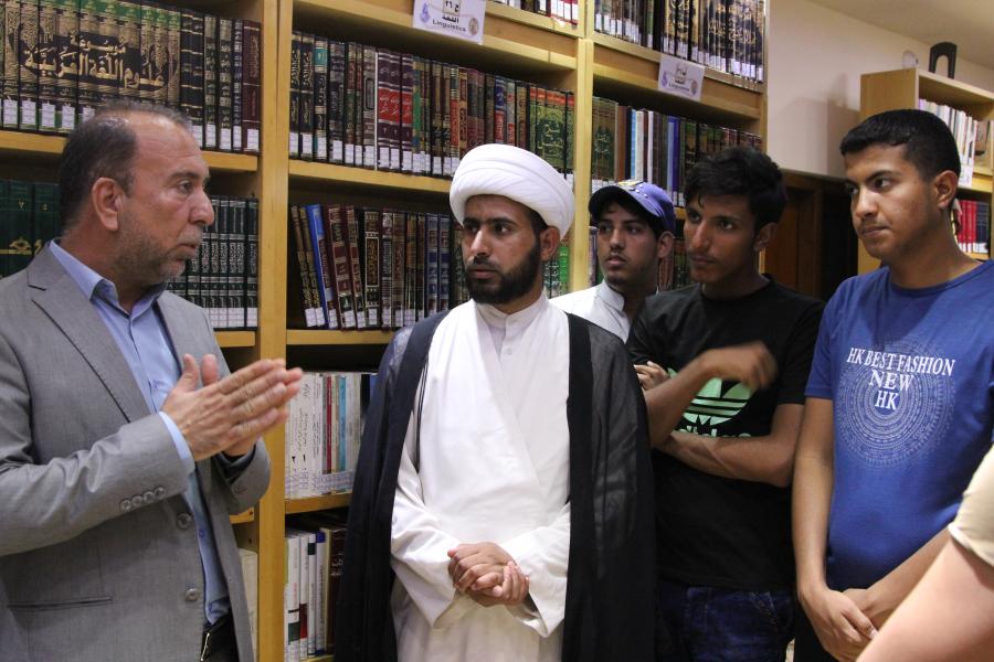 طلاب جامعة المثنى في ضيافة مكتبة الروضة الحيدرية 