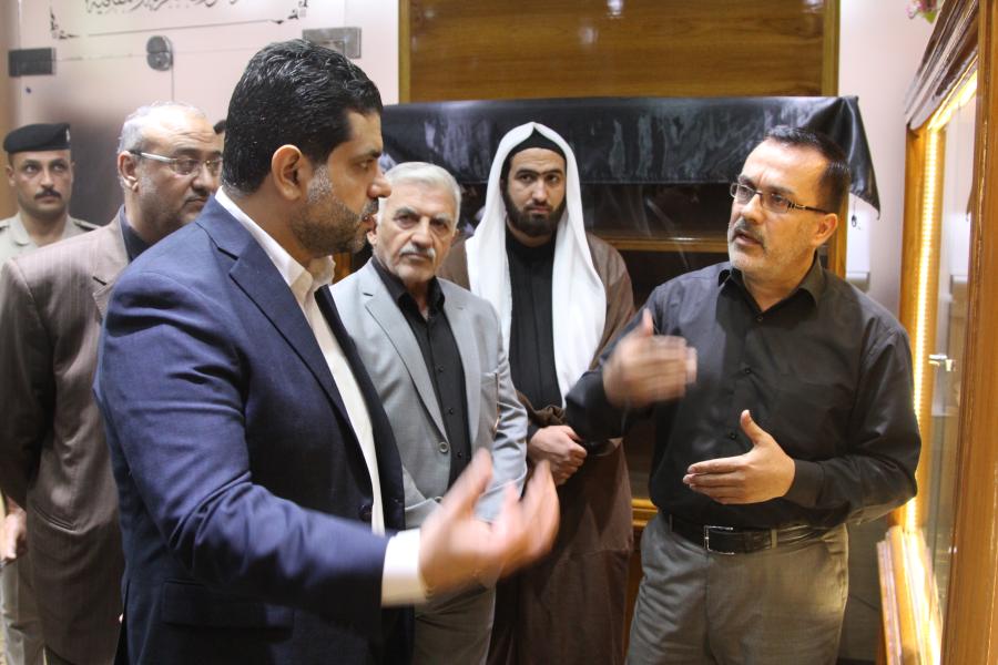وزير الهجرة والمهجرين والوفد المرافق له يزور مكتبة الروضة الحيدرية  ‏
