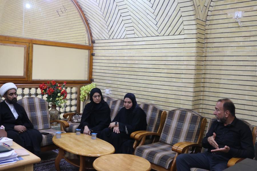 مكتبة الروضة الحيدرية التابعة لقسم الشؤون الفكرية والثقافية في العتبة العلوية المقدسة تستضيف وفد المؤسسة الجعفرية في أمريكا