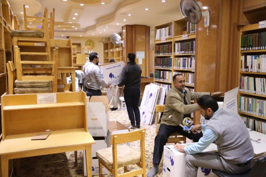 مكتبة الروضة الحيدرية تستنفر جهودها لانتقالها إلى مقرّها الجديد في صحن فاطمة(عليها السلام)