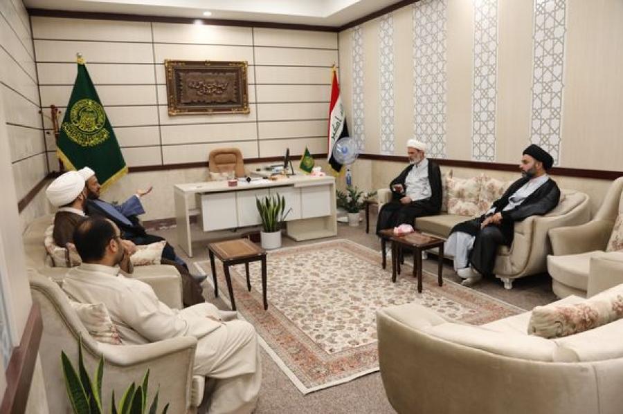 مكتبة الروضة الحيدرية تستقبل سماحة العلامة الخطيب الحسيني الشيخ إبراهيم النصيراوي