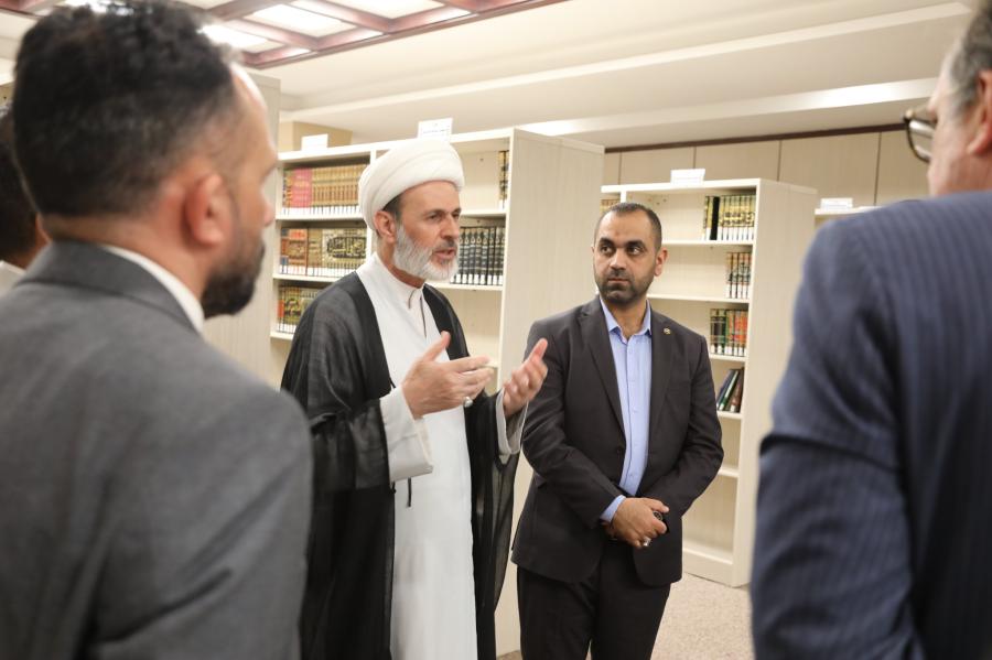 المكتبة الحيدرية تسـتقبل الوفـود الأوربية