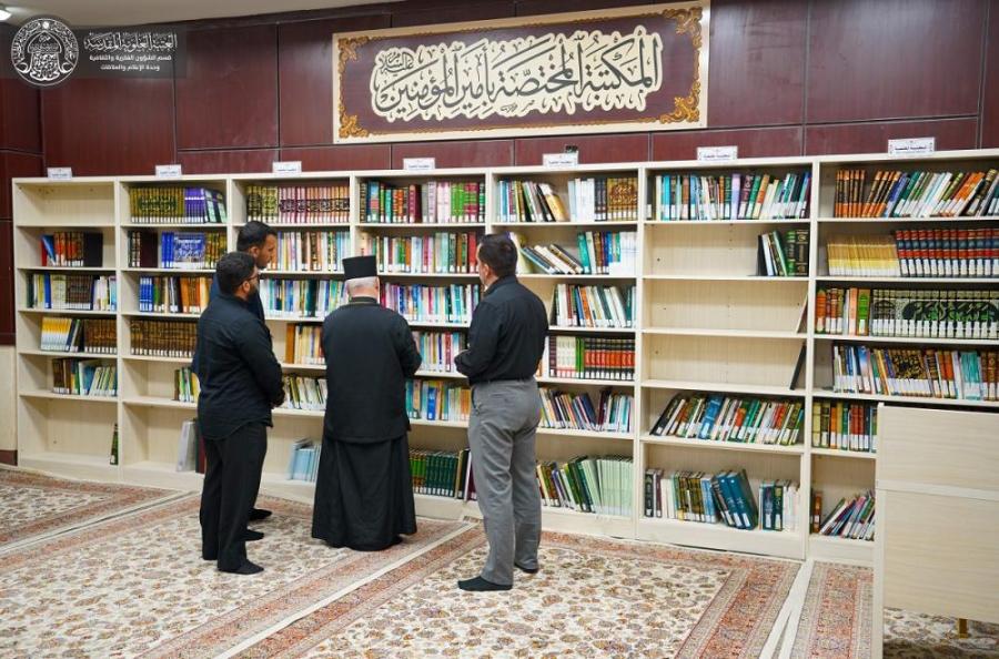 ممثل المسيح الأرثوذكس في إسبانيا والبرتغال يبدي إعجابه بما تضمُّه مكتبة الروضة الحيدرية المطهرة