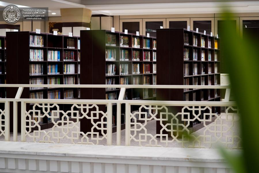 إهداء فهرس للمخطوطات يضم أكثر من خمسين ألف مخطوطة من العتبة الرضوية المقدسة إلى مكتبة الروضة الحيدرية
