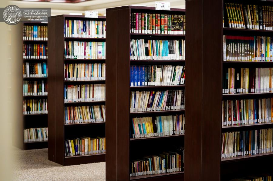 إهداء فهرس للمخطوطات يضم أكثر من خمسين ألف مخطوطة من العتبة الرضوية المقدسة إلى مكتبة الروضة الحيدرية