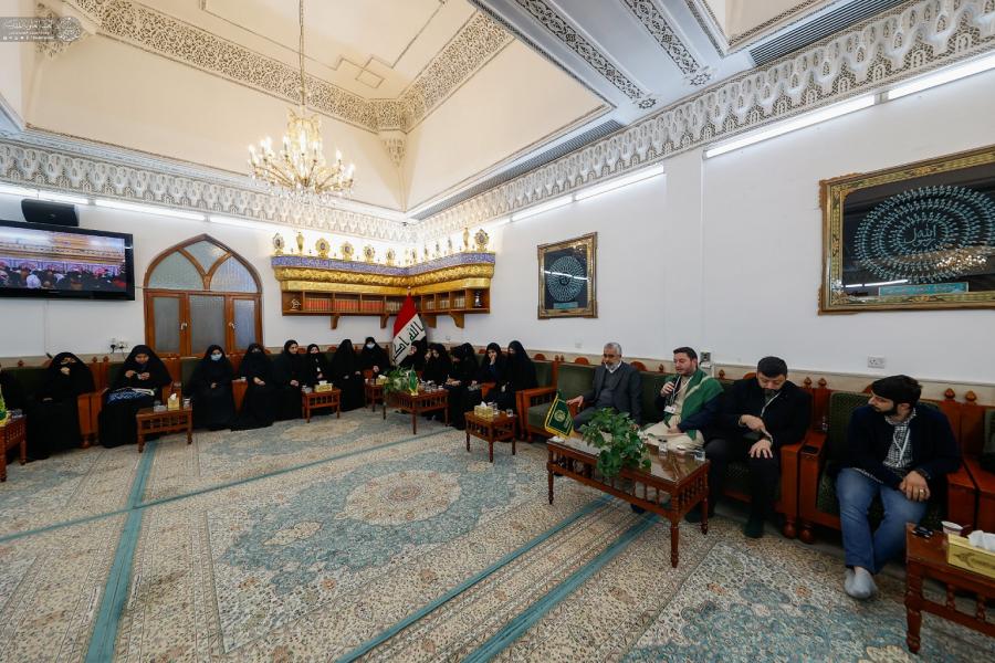 الأمين العام للعتبة العلوية المقدسة يستقبل وفدًا مُتعدِّد الجنسيات