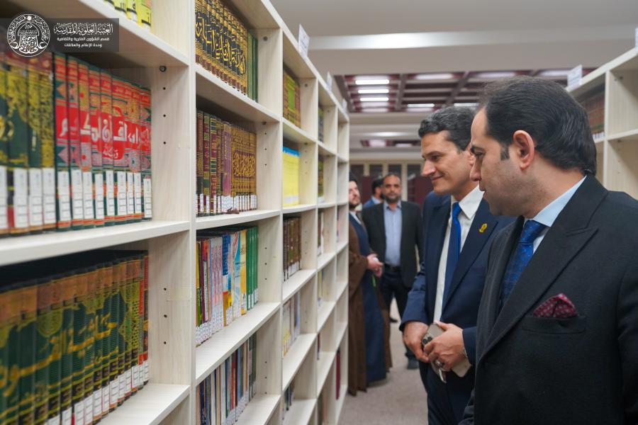 وفد مجلس حكماء المسلمين من مصر يزور مكتبة الروضة الحيدرية