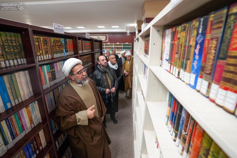وفد تربوي من العاصمة بغداد يزور مكتبة الروضة الحيدرية
