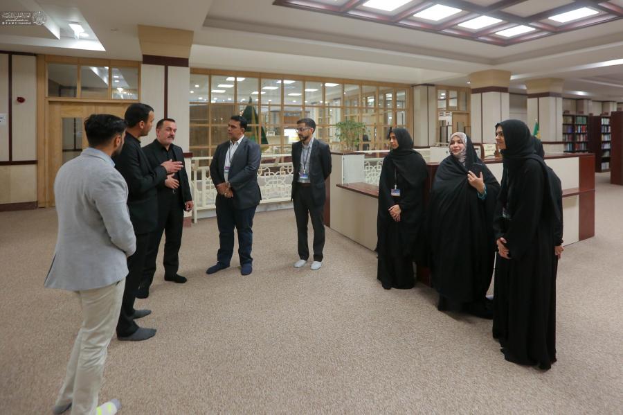وفدٌ متعدد الجنسيات يبدي إعجابه بالتنوع العلمي والثقافي بمكتبة الروضة الحيدرية في العتبة العلوية المقدسة